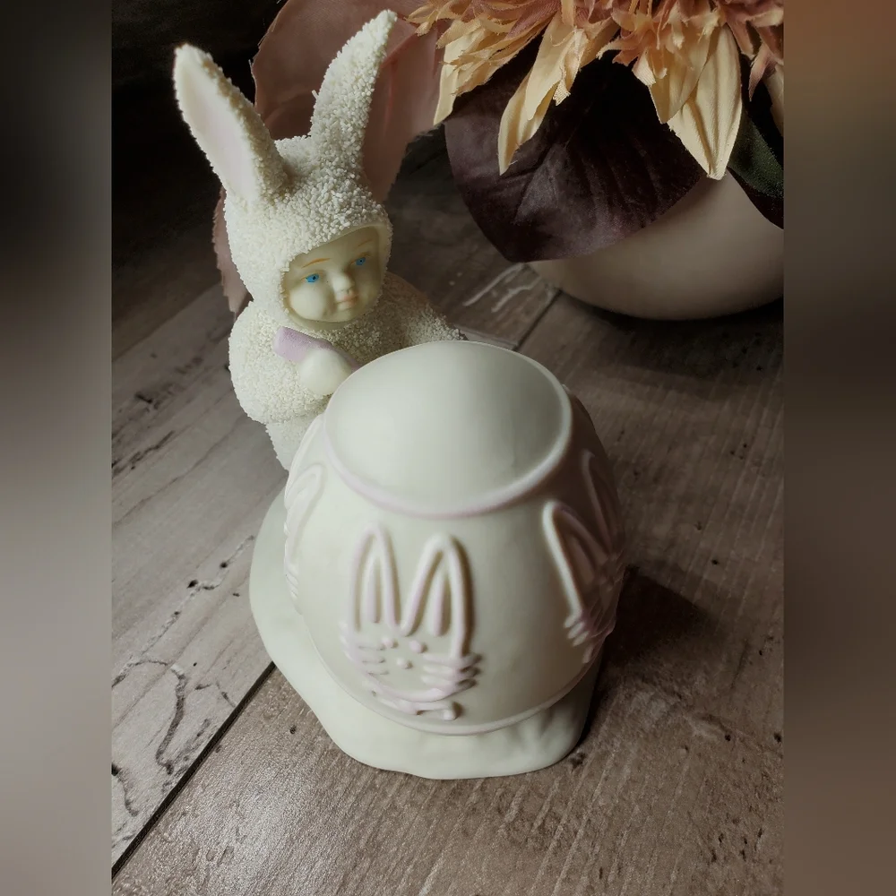Vintage 1996 Snowbunnies Department 56 I'll Color the Easter Egg NWOT